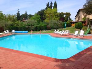 Bazén v ubytování Hotel Villa San Lucchese nebo v jeho okolí