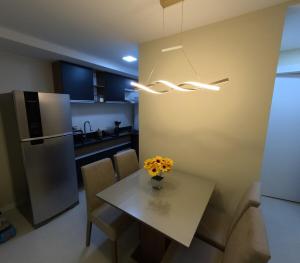 Kuchyňa alebo kuchynka v ubytovaní Apartamento Novo e Completo no Centro com garagem