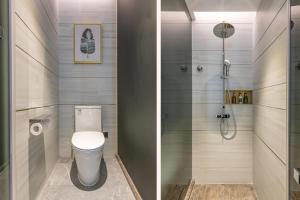 Koupelna v ubytování Echarm Plus International Hotel Ouzhuang Metro Station Branch - Free Deliver Service to Canton Fair Complex During Canton Fair Period