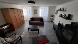 TV a/nebo společenská místnost v ubytování Apartman Darija