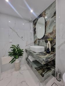 A bathroom at Hotel Andreas - Agistri (Skala)
