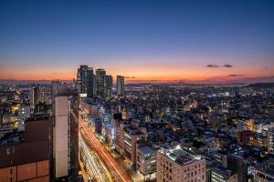 Ein allgemeiner Blick auf Seoul oder ein Stadtblick von des Hotels aus