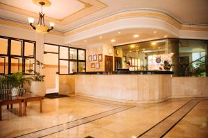 Fuajee või vastuvõtt majutusasutuses Hotel Genova Centro