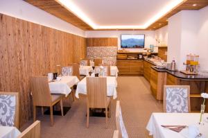 Kuchyň nebo kuchyňský kout v ubytování Hotel Garni Mirabell