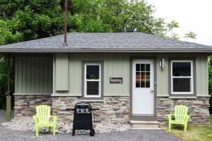 Το κτήριο όπου στεγάζεται  η παραθεριστική κατοικία