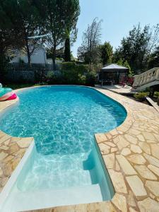 Πισίνα στο ή κοντά στο Charmant t2 dans une belle villa piscine +6 φωτογραφίες