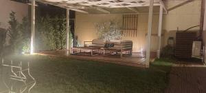 Κήπος έξω από το Villa Palase