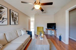 Gallery image of 3 Mi to Dtwn Denton Getaway with Furnished Patio! in Denton