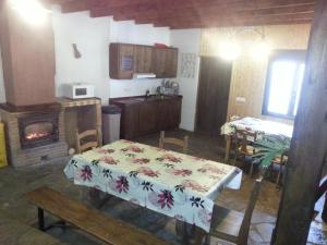 A kitchen or kitchenette at Albergue San Pelayo