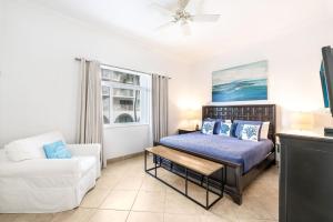 Katil atau katil-katil dalam bilik di South Bay Beach Club #8 - 2-Bedroom 2-Bathroom Unit