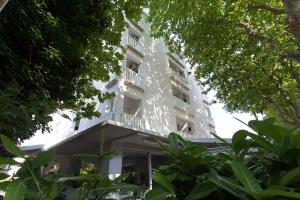 Bangunan di mana terletaknya hotel