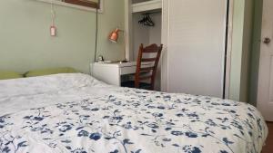 Katil atau katil-katil dalam bilik di Double Rooms exit24 on M1