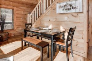 Φωτογραφία από το άλμπουμ του Lakey Gap Lodge by Carolina Mornings σε Black Mountain