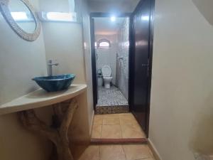 Ένα μπάνιο στο Anchor point break +20 φωτογραφίες