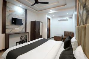 TV a/nebo společenská místnost v ubytování Super HOTEL O SERENITY + 18 fotografií