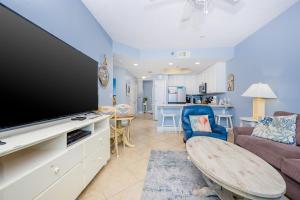 Μια τηλεόραση ή/και κέντρο ψυχαγωγίας στο Lighthouse 403 condo