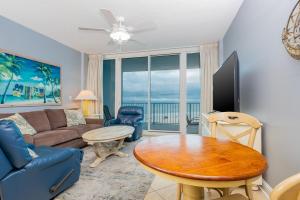 Μια τηλεόραση ή/και κέντρο ψυχαγωγίας στο Lighthouse 403 condo