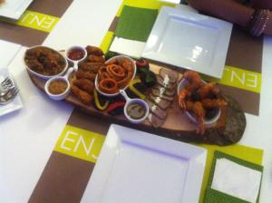 Comida en o cerca de este hotel