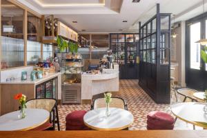 Hilton Garden Inn Dublin City Centre餐厅或其他用餐的地方