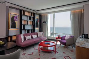 Andaz Doha, by Hyattにあるシーティングエリア