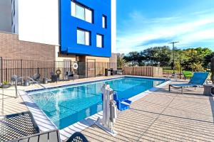 Bazén v ubytování Hampton Inn & Suites Sherman nebo v jeho okolí