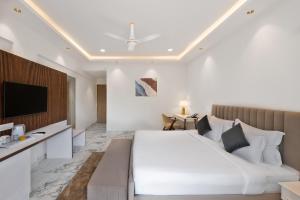 TV o dispositivi per l'intrattenimento presso White Wharf Beach Resort Morjim Goa