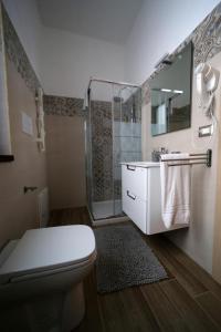 A bathroom at Camurria Sicilian B&B