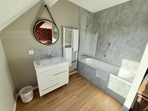 Koupelna v ubytování OXXOTEL & Spa