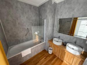 Koupelna v ubytování OXXOTEL & Spa