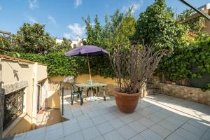 En have udenfor Casa Serenella