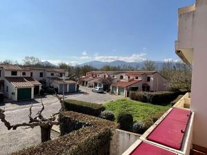 una vista dal balcone di una casa di Argeles Sur Mer - Appartement 2 pièces mezzanine - jusqu à 4 personnes AR590-024 ad Argelès-sur-Mer