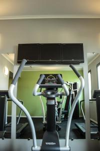 Fitness centrum a/nebo fitness zařízení v ubytování UNA HOTELS Occhiobello