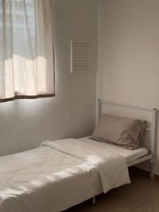 Postel nebo postele na pokoji v ubytování Entire Unit Elysian A Slice of Bali Bliss