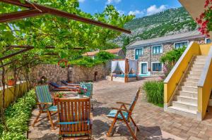 Zahrada ubytování Holiday home in Drivenik 39098