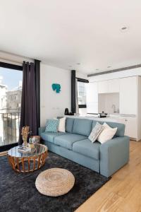 Χώρος καθιστικού στο Luxurious Family Retreat 200m to the Beach