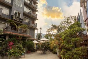 Bangunan di mana terletaknya hotel