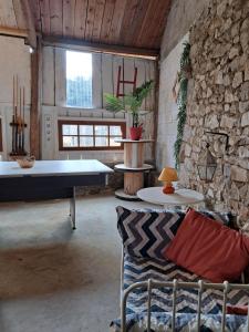Posezení v ubytování Le Relais De Rochepaule