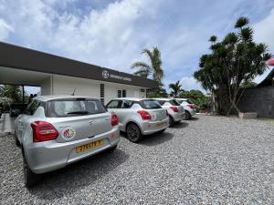 Gambar di galeri bagi Ononui Lodge Airport, Ocean-View, Private Bathroom and Balcony, Free WiFi and Parking, On-Site Car Rental di Faaa