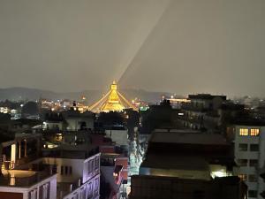 Vista generica su Kathmandu o vista sulla città dall'interno dell'hotel