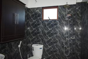 Ένα μπάνιο στο SSS HOTEL