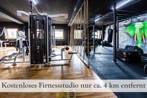 Fitness centrum a/nebo fitness zařízení v ubytování BnB Fliegerhaeusle Hagnau 24h Self Check In
