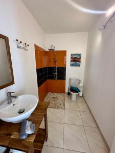 Koupelna v ubytování Villa Jamora