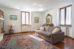 Istumisnurk majutusasutuses Luxury Apartment between Como Lake and Valsassina