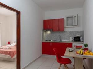 Kuchyň nebo kuchyňský kout v ubytování Apartments Ane