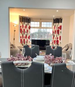 Galeriebild der Unterkunft Luxury and spacious 3 bedroom home in Southampton in Southampton