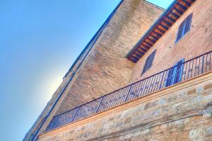 Billede fra billedgalleriet på Casa nella Corte nel Centro di San Gimignano con balcone panoramico wifi e garage auto privato i San Gimignano