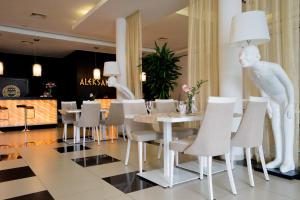 Posedenie v ubytovaní Hotel Aleksandria