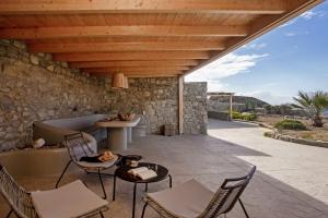 Imagen de la galería de Private apartment sea view yard, en Mykonos ciudad