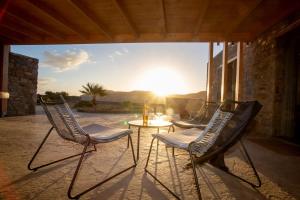 Imagen de la galería de Private apartment sea view yard, en Mykonos ciudad