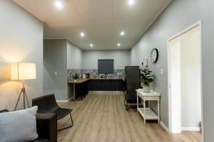 Gallery image of Contemporary Karoo in Graaff-Reinet